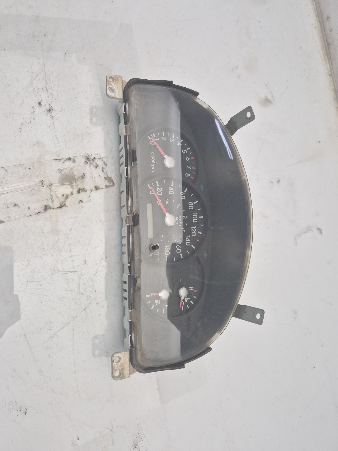 CUADRO INSTRUMENTOS KIA SORENTO 