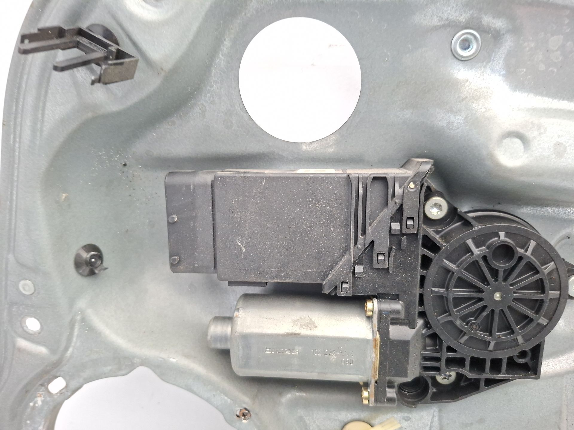ELEVALUNAS DELANTERO DERECHO VOLKSWAGEN GOLF 
