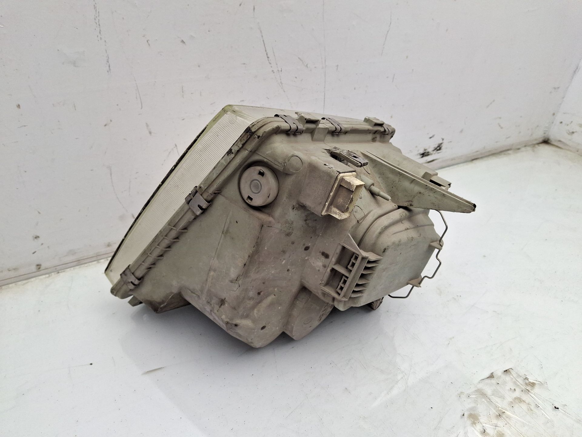 FARO IZQUIERDO VOLKSWAGEN LT 