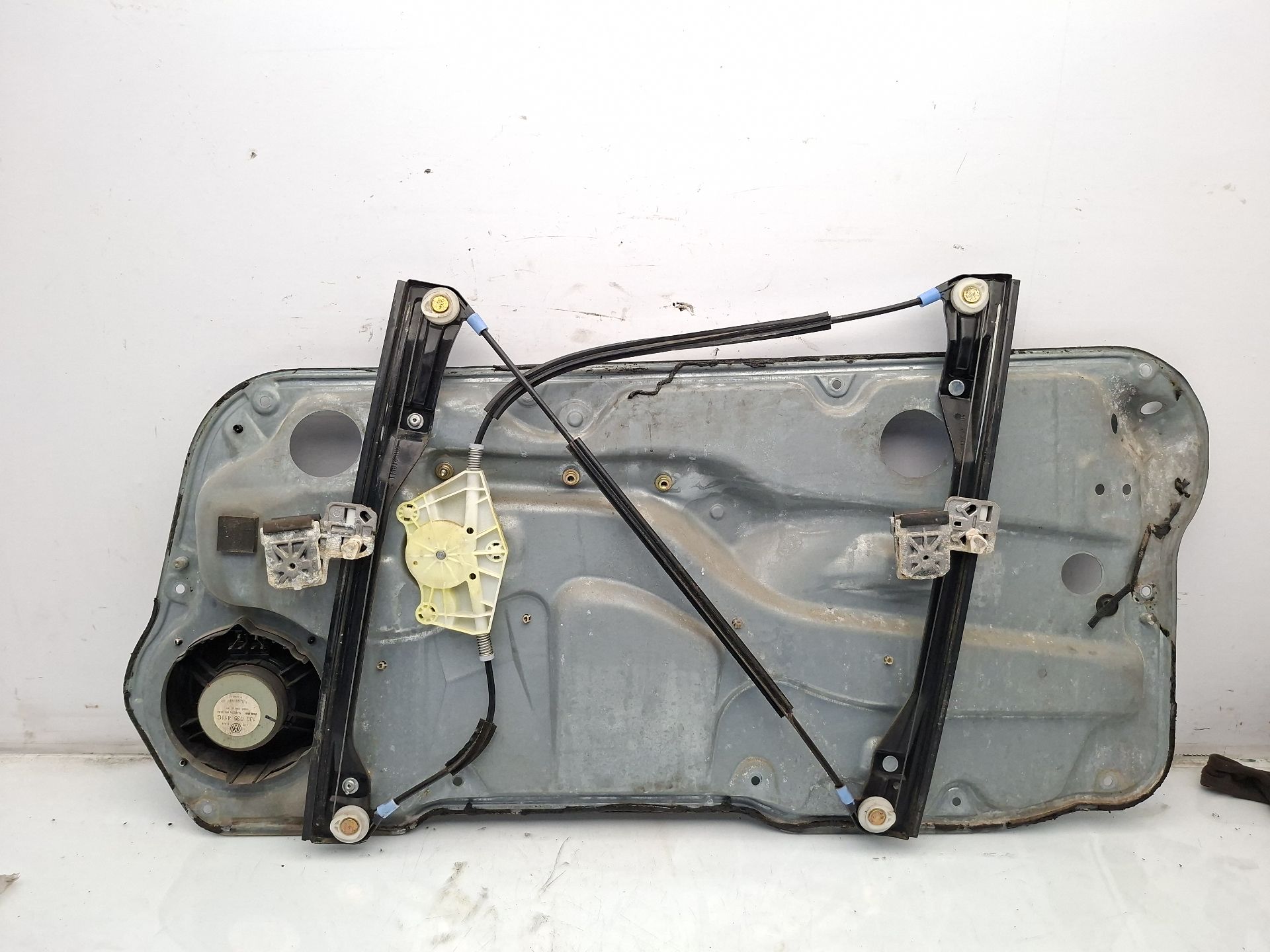 ELEVALUNAS DELANTERO IZQUIERDO VOLKSWAGEN GOLF 