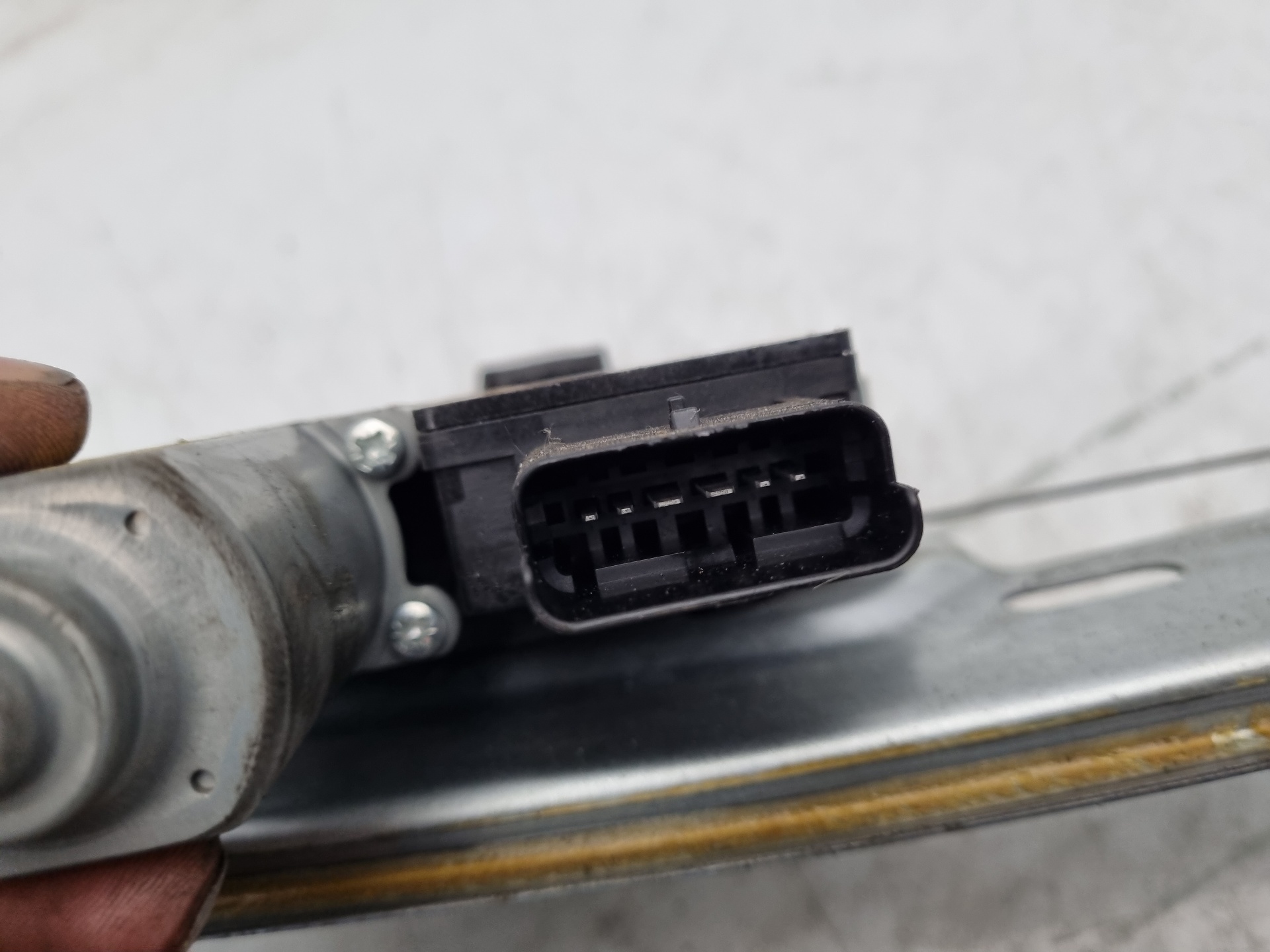 ELEVALUNAS DELANTERO IZQUIERDO RENAULT KADJAR MR16