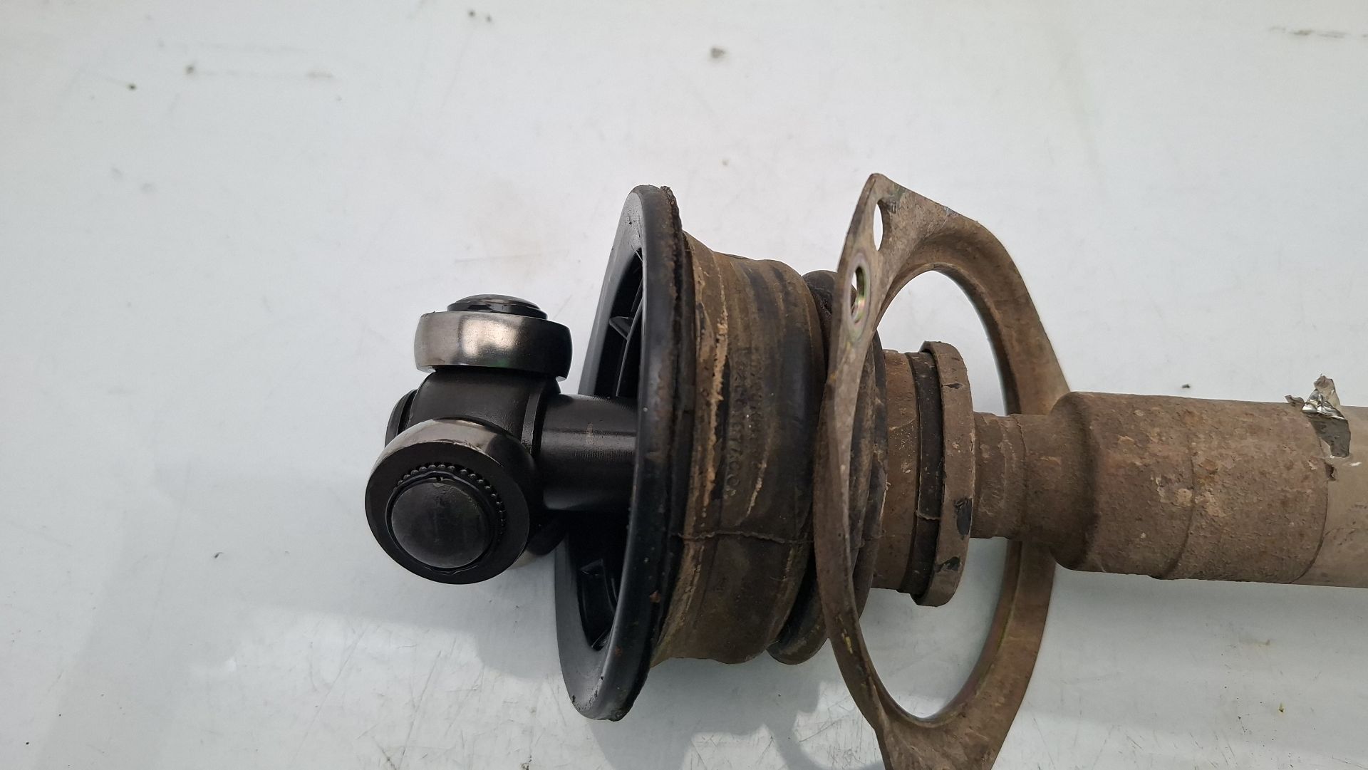 TRANSMISION DELANTERA IZQUIERDA RENAULT LAGUNA 