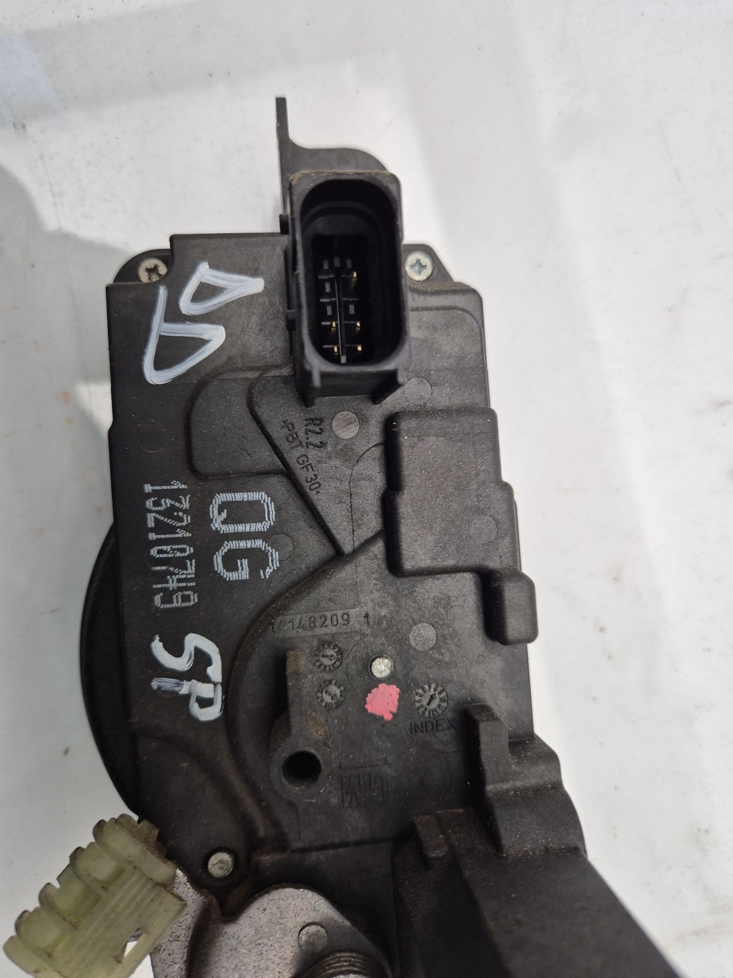 CERRADURA PUERTA DELANTERA DERECHA OPEL ASTRA 