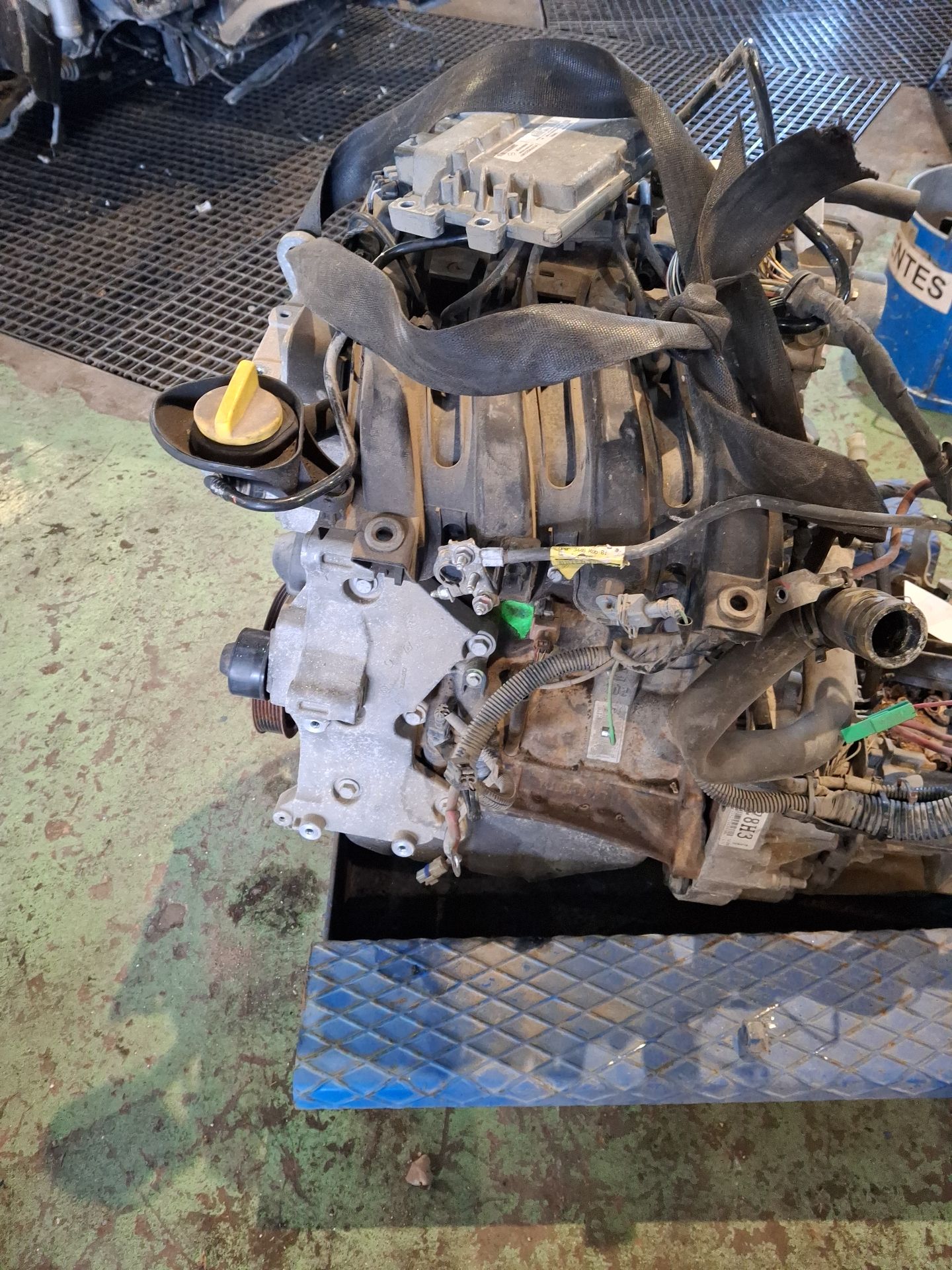  RENAULT CLIO III 1.2 16V