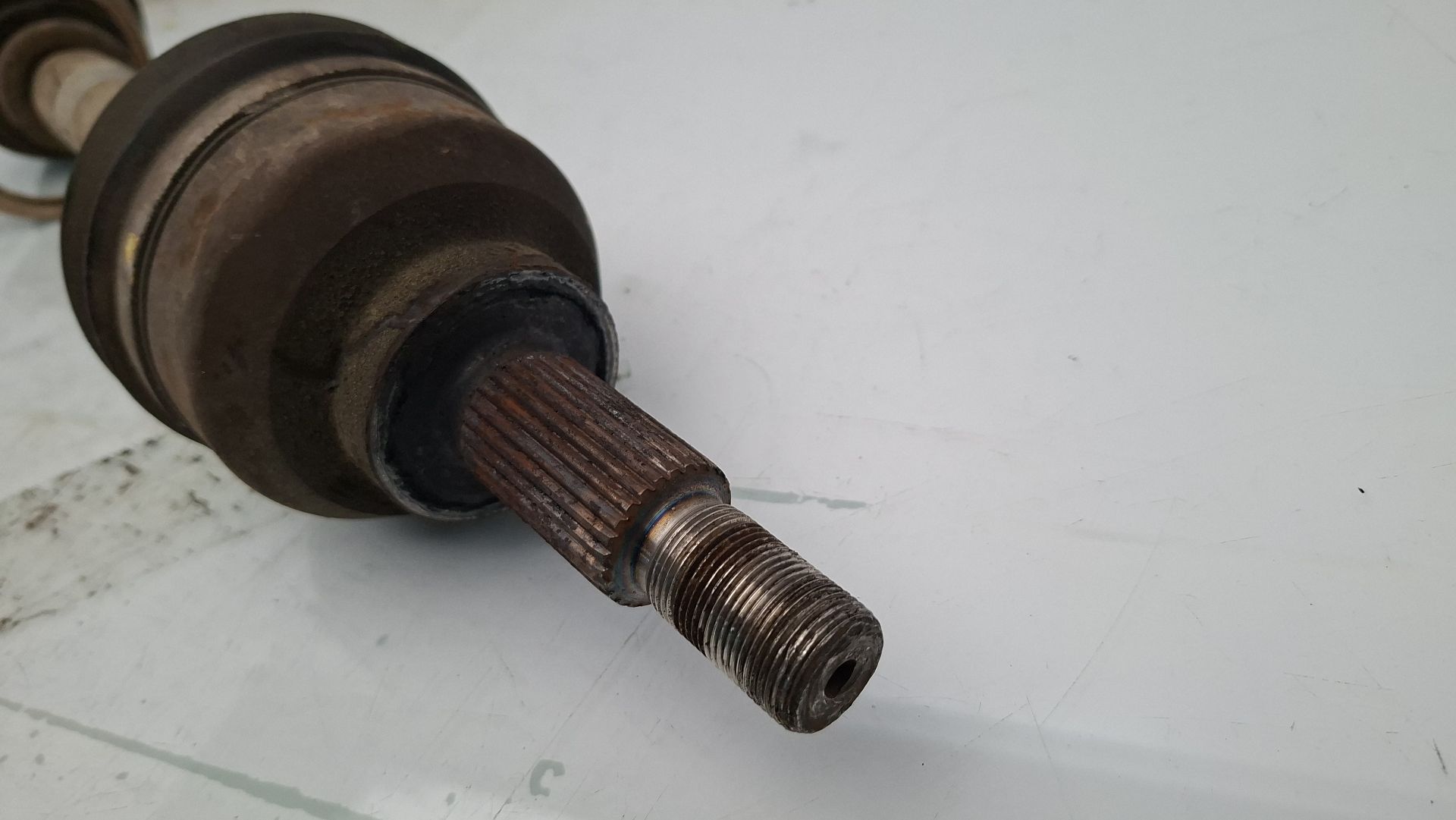 TRANSMISION DELANTERA IZQUIERDA RENAULT LAGUNA 