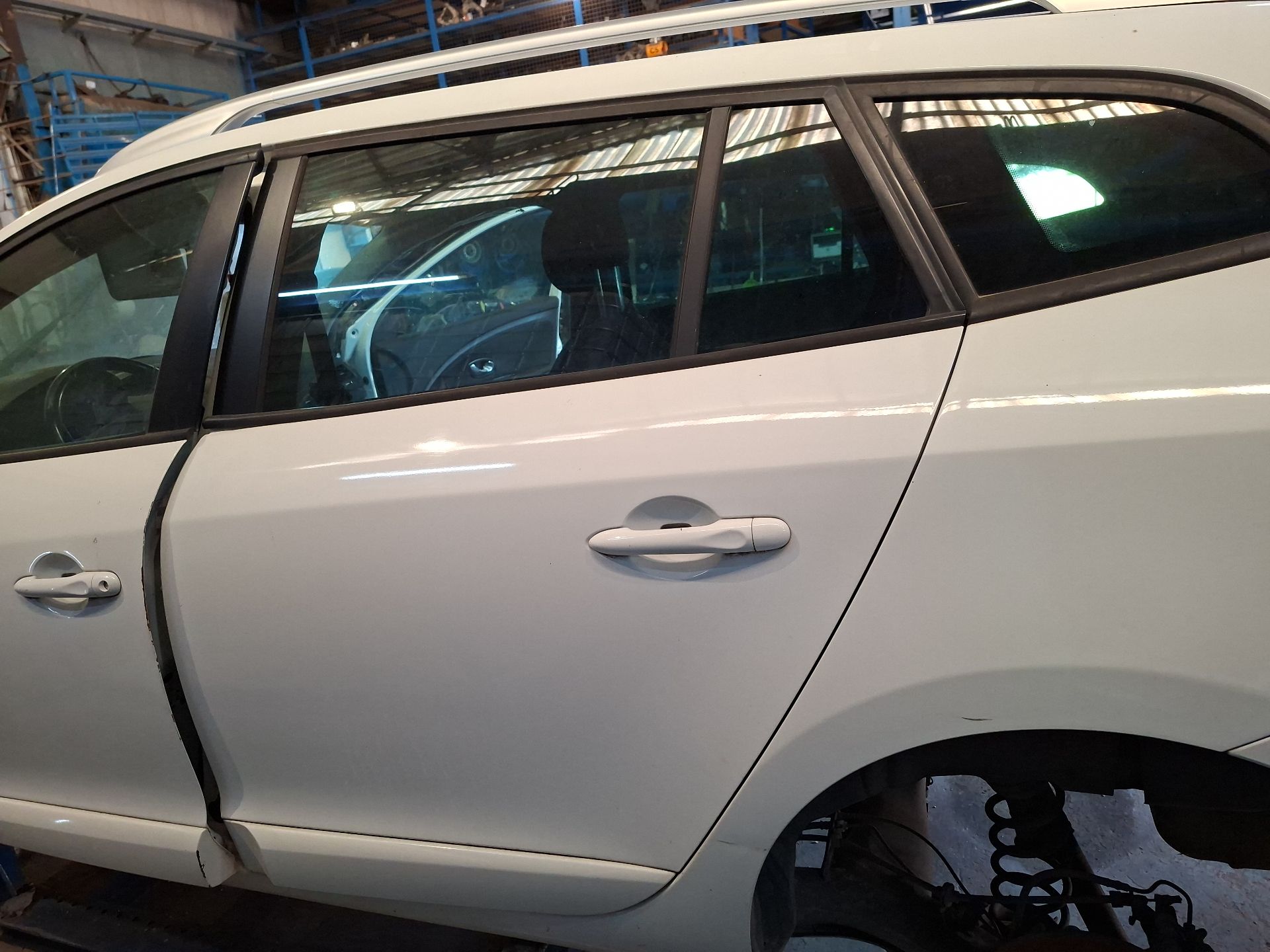 PUERTA TRASERA IZQUIERDA RENAULT MEGANE 