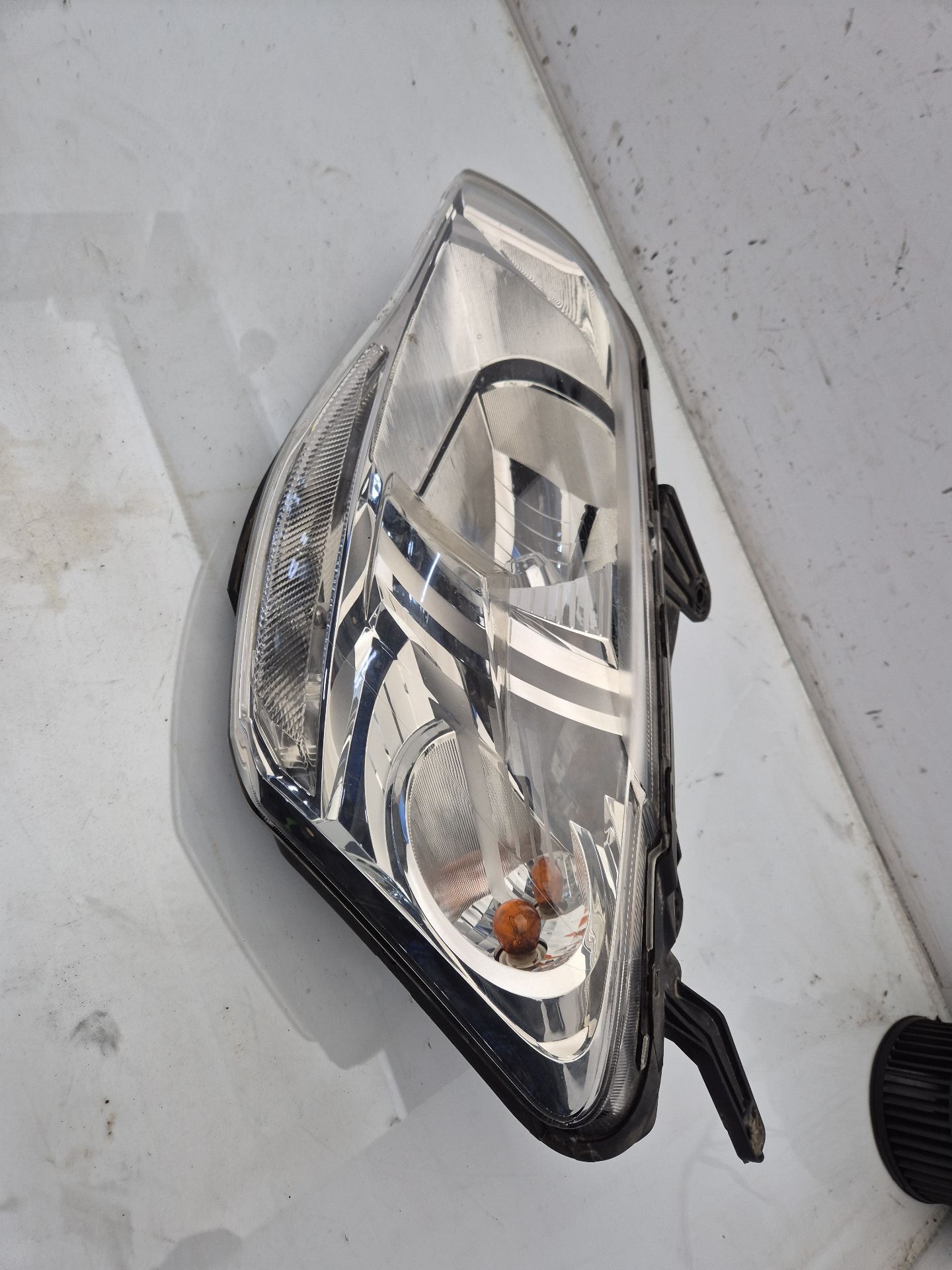 FARO IZQUIERDO SSANGYONG KORANDO 