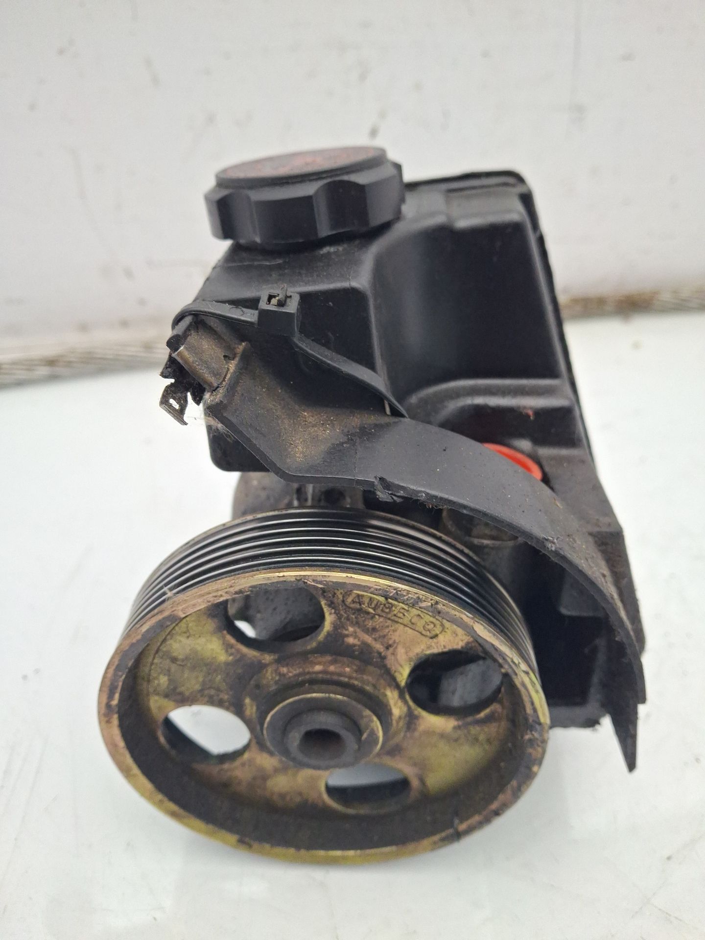 BOMBA DIRECCION PEUGEOT 206 