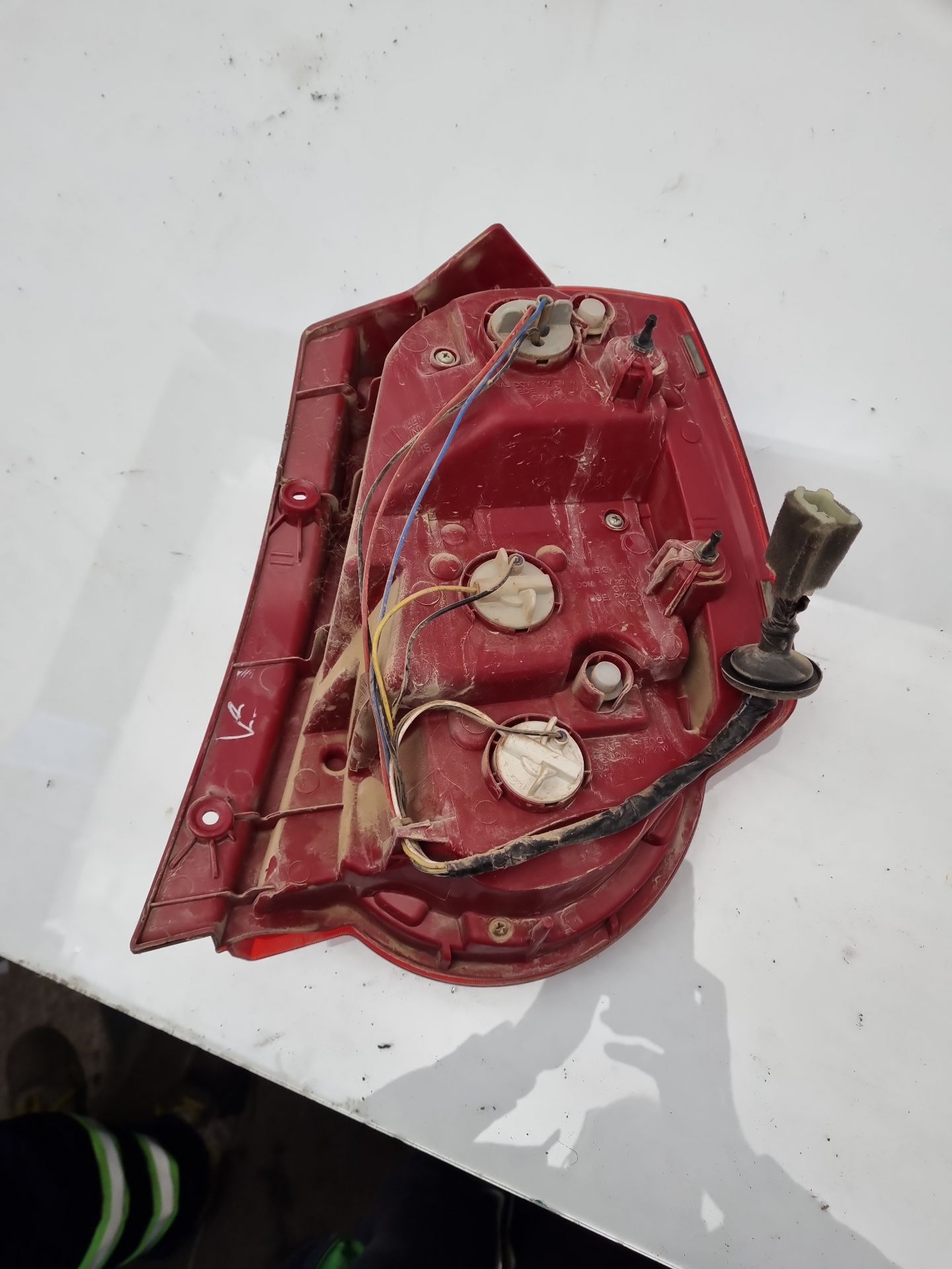 PILOTO TRASERO IZQUIERDO CHEVROLET AVEO 