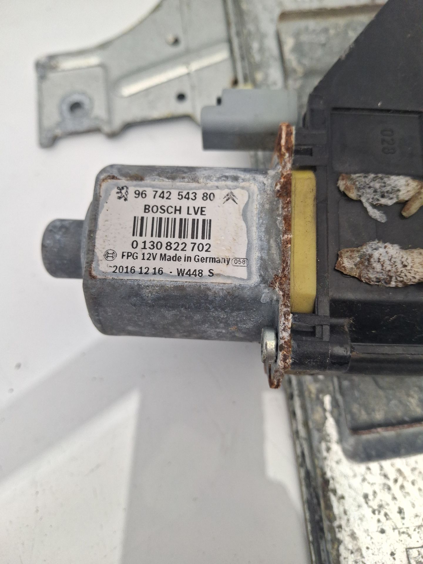 ELEVALUNAS DELANTERO DERECHO PEUGEOT 208 