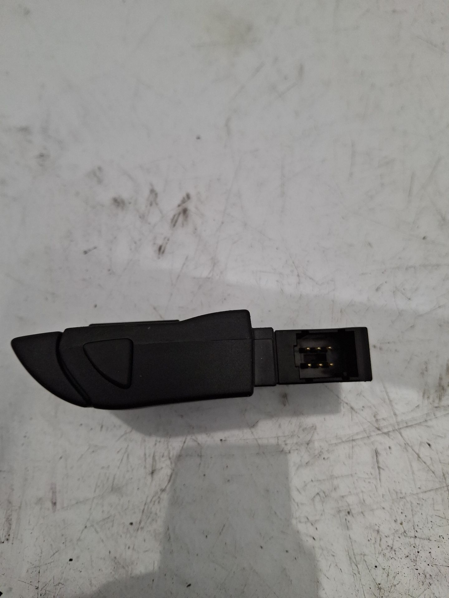 MANDO MULTIFUNCION DACIA SANDERO 