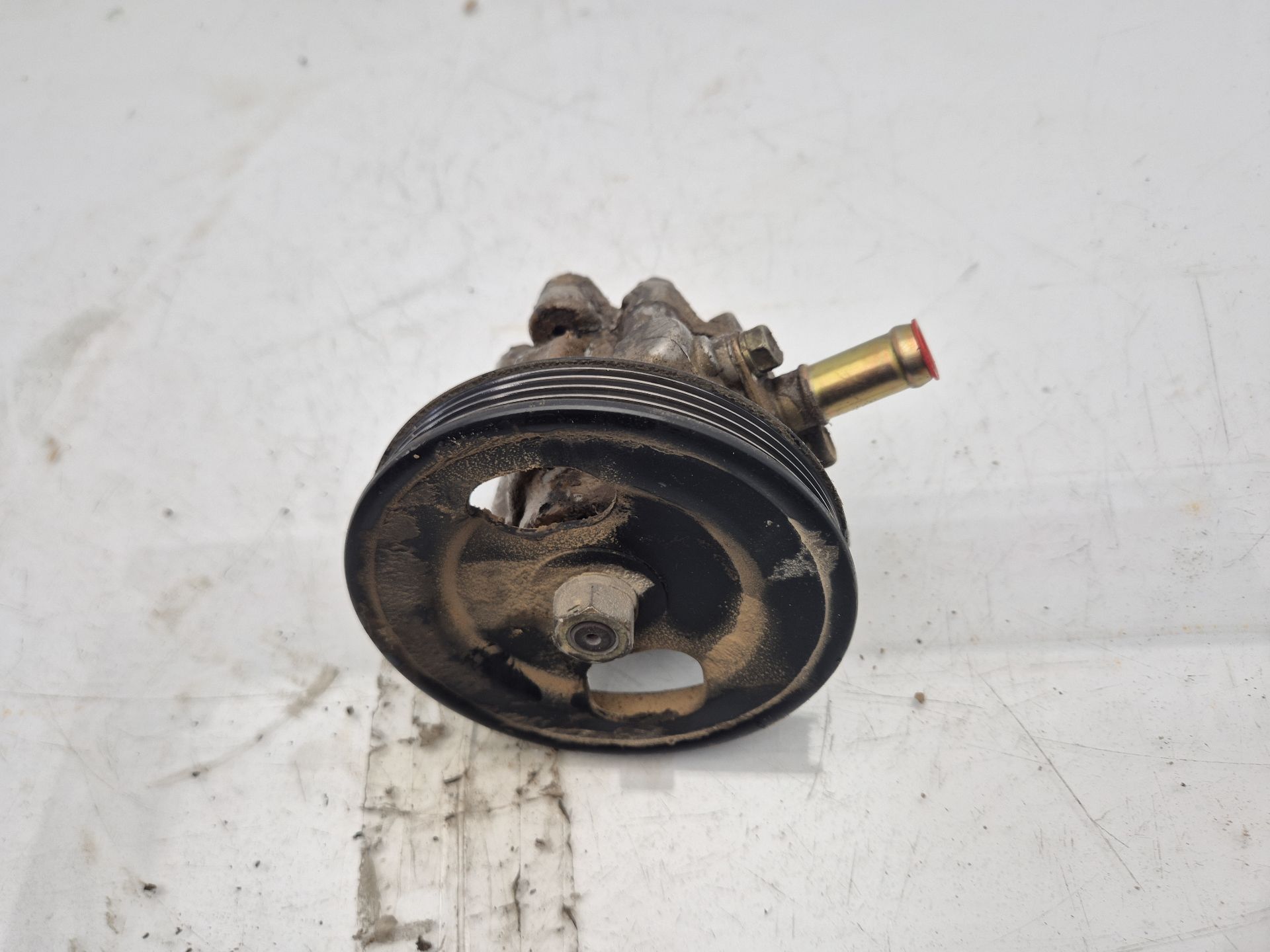 BOMBA DIRECCION MITSUBISHI L200 