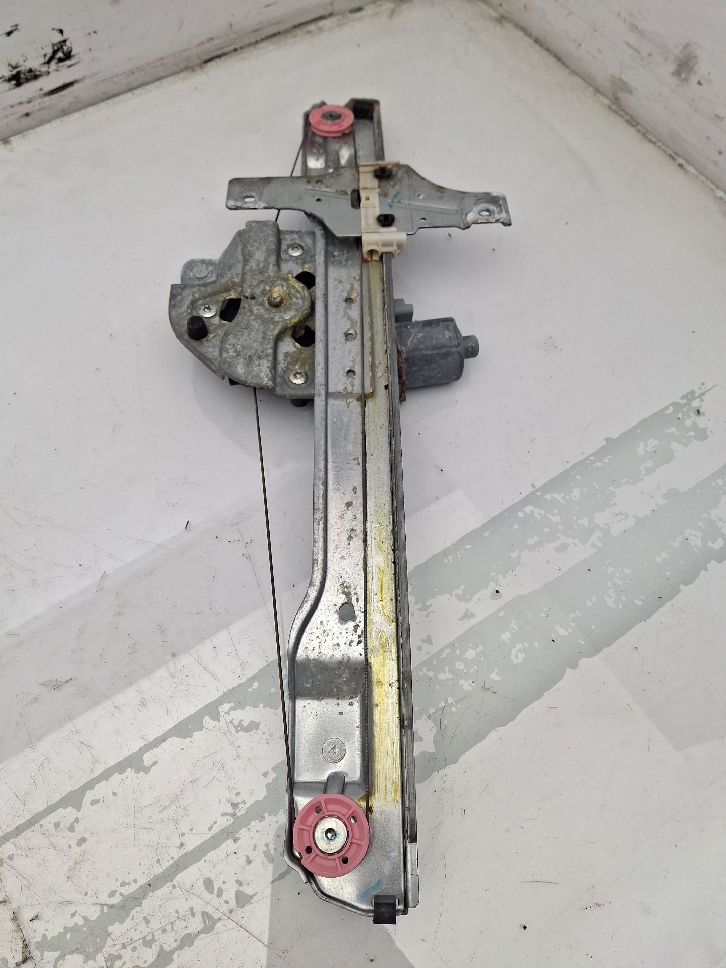 ELEVALUNAS DELANTERO DERECHO PEUGEOT 208 