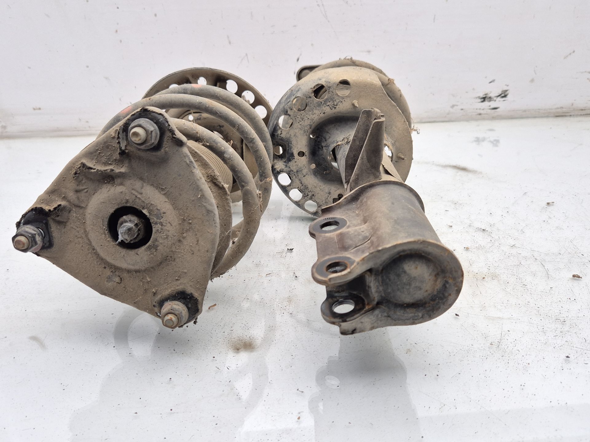 JUEGO AMORTIGUADORES DELANTERO KIA PRO 