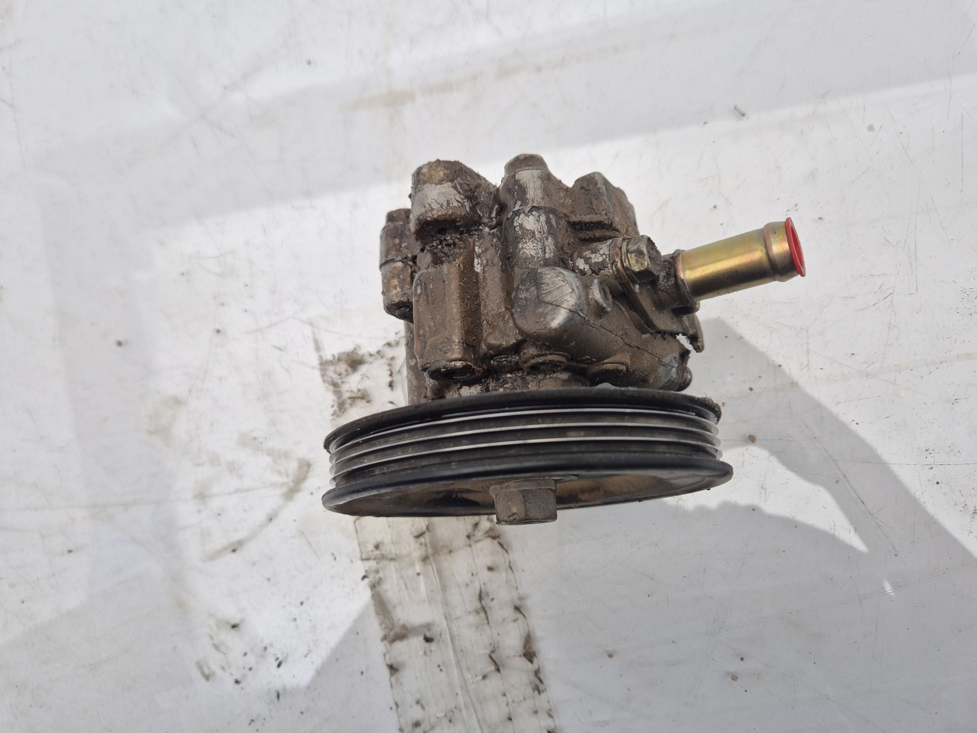 BOMBA DIRECCION MITSUBISHI L200 