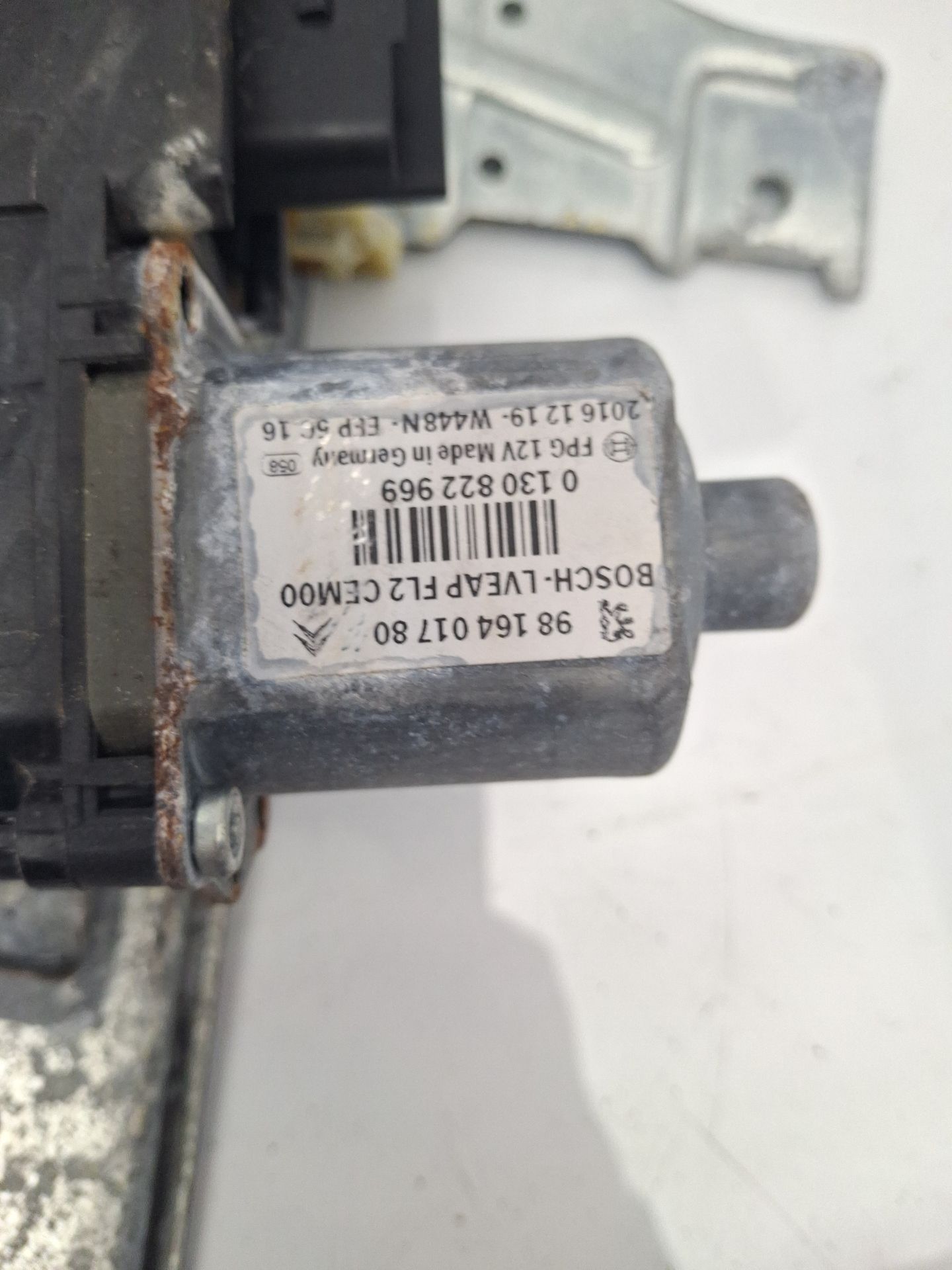 ELEVALUNAS DELANTERO IZQUIERDO PEUGEOT 208 