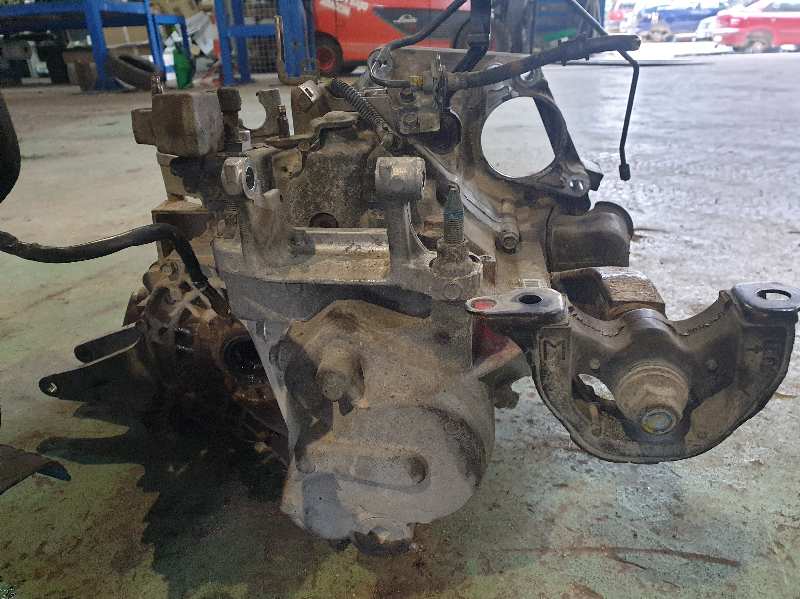 CAJA CAMBIOS HONDA HR-V D16W1