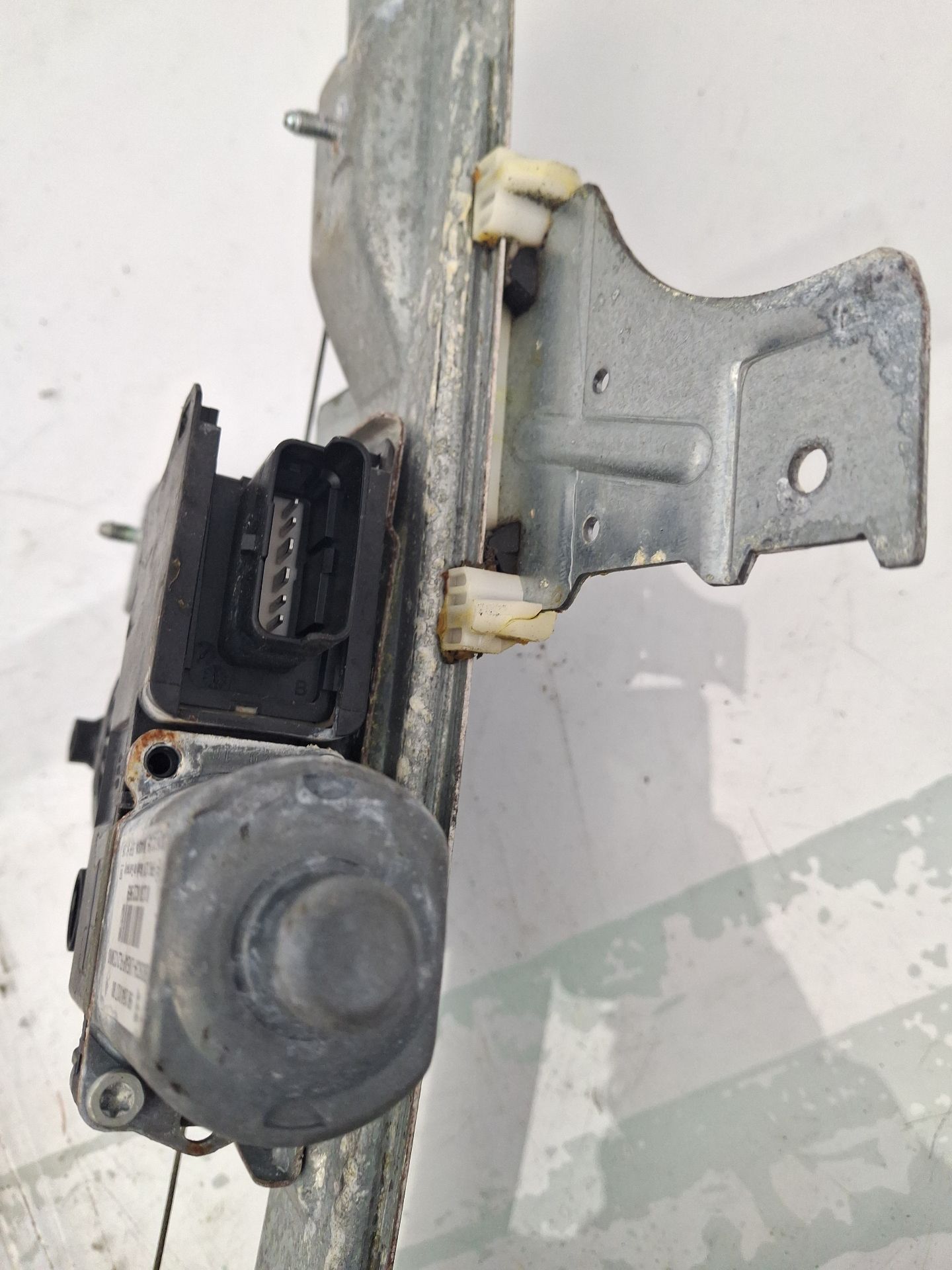 ELEVALUNAS DELANTERO IZQUIERDO PEUGEOT 208 