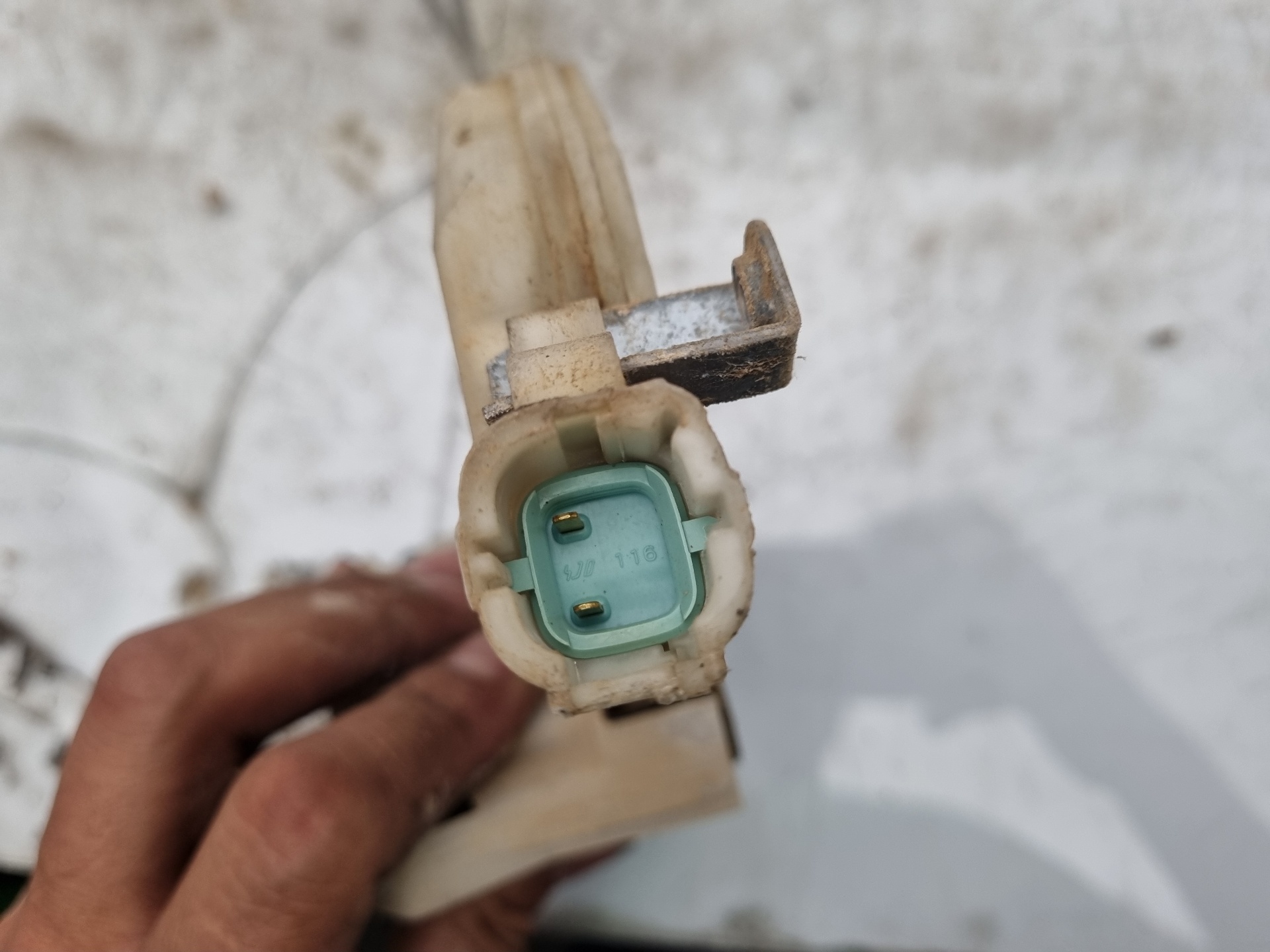 CERRADURA PUERTA DELANTERA DERECHA NISSAN X-TRAIL YD22