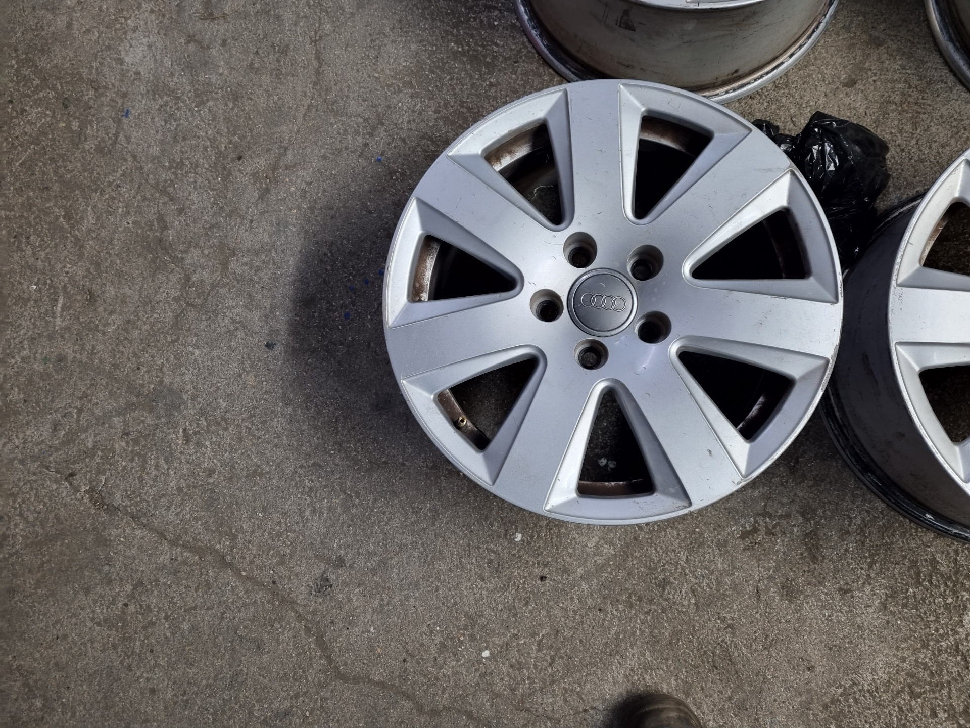 JUEGO LLANTAS AUDI A6 BMK