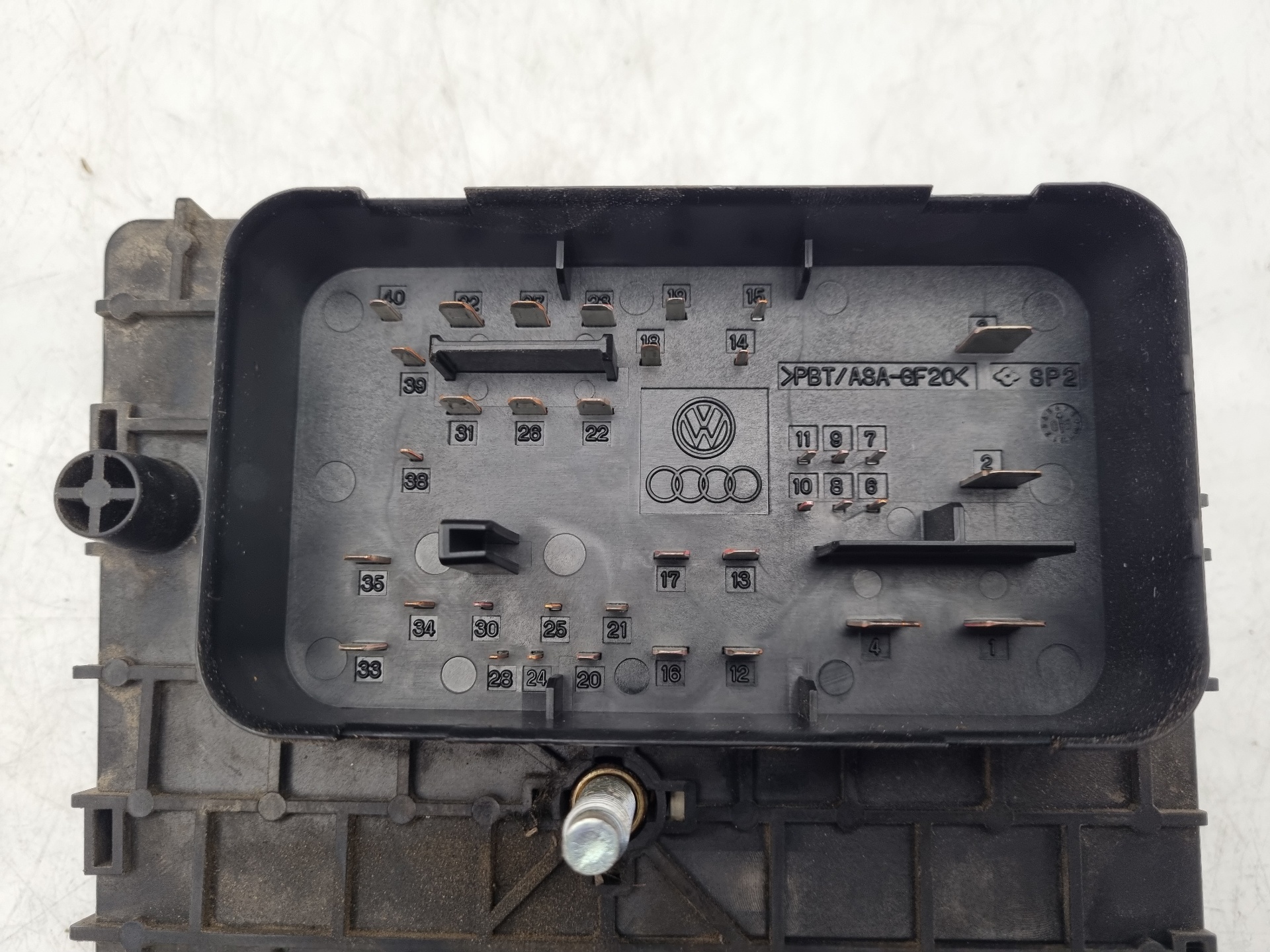 CAJA RELES / FUSIBLES VOLKSWAGEN PASSAT 