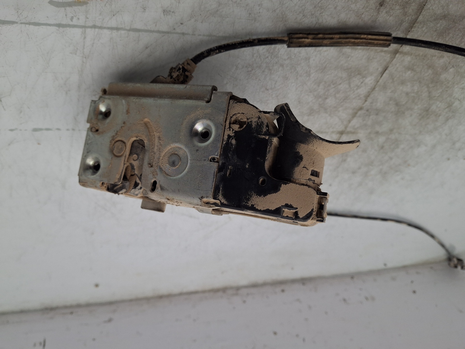 CERRADURA PUERTA DELANTERA IZQUIERDA RENAULT TWING K9K 17