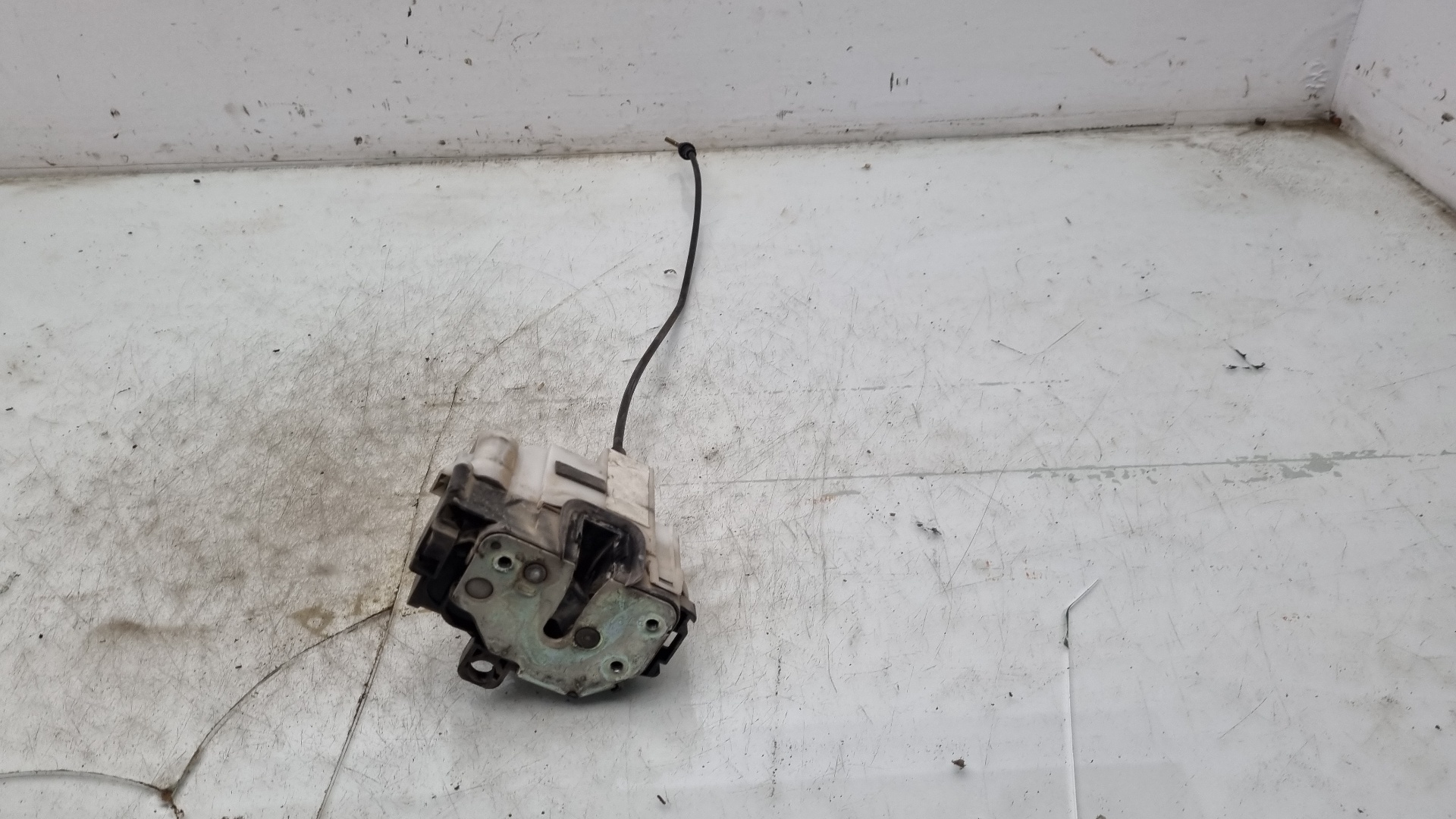 CERRADURA PUERTA DELANTERA DERECHA FIAT PANDA 