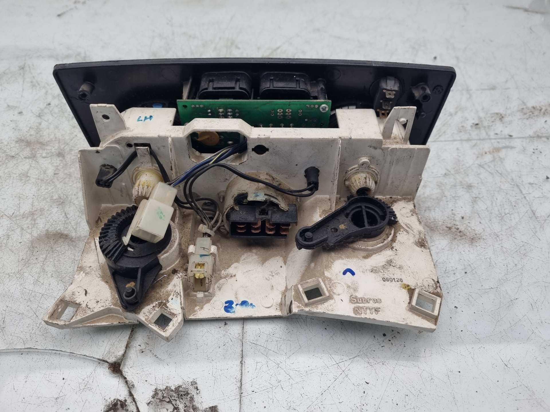 MANDO CALEFACCION / AIRE ACONDICIONADO TATA XENON DICOR 05