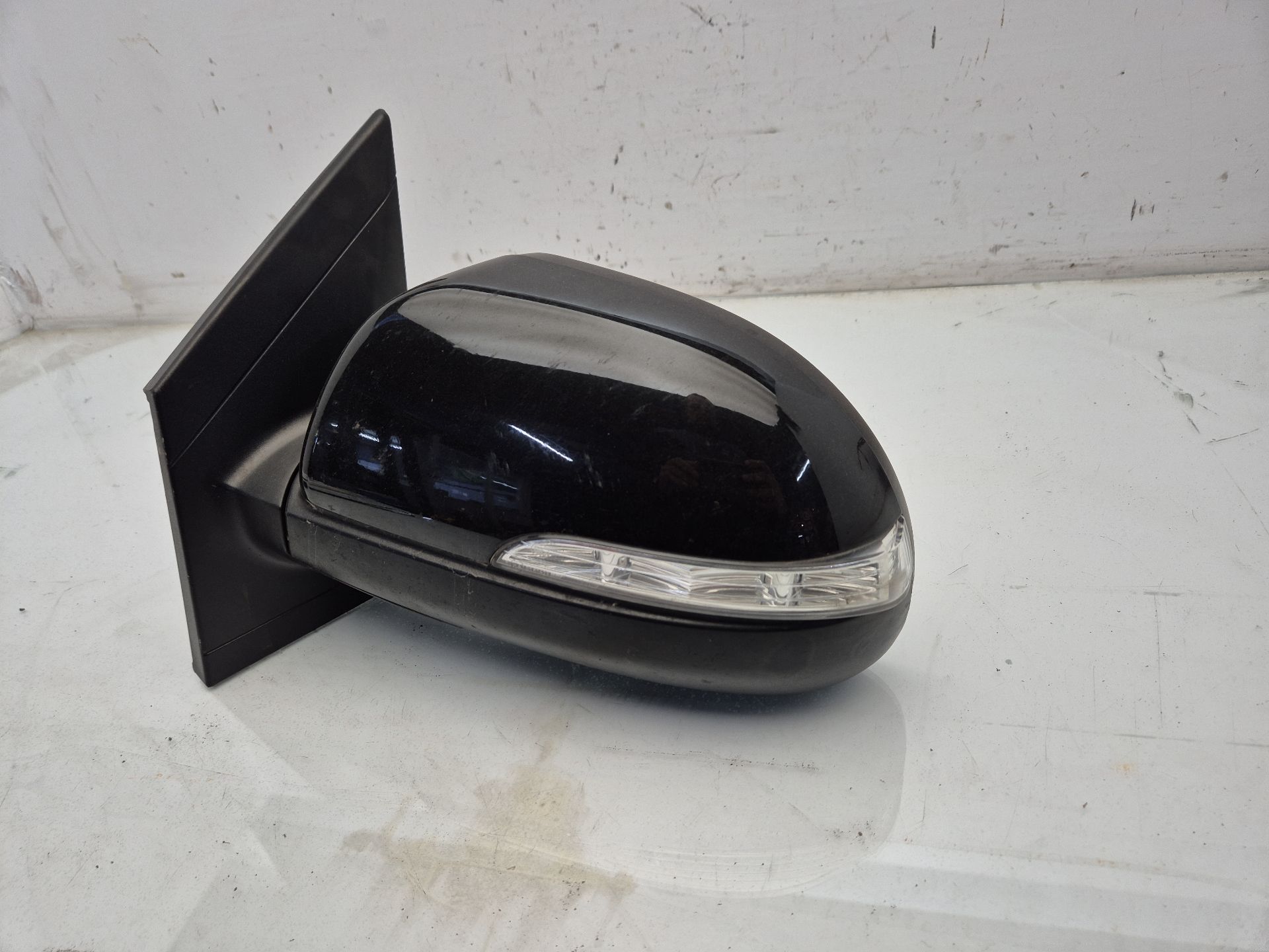 RETROVISOR IZQUIERDO SSANGYONG KORANDO 