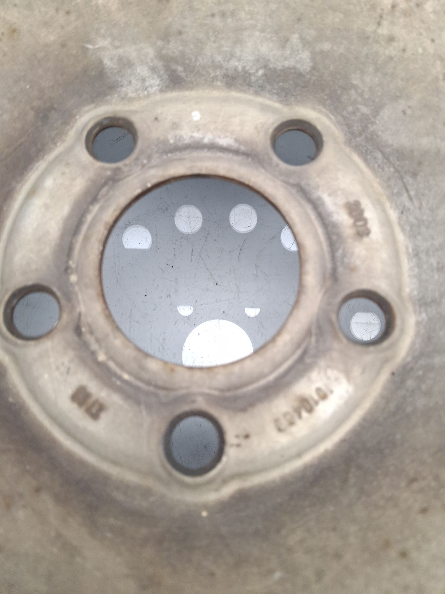 LLANTA NISSAN PRIMASTAR 