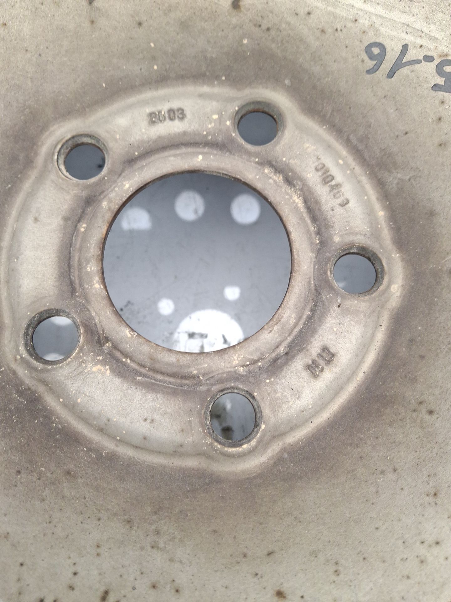 LLANTA NISSAN PRIMASTAR 