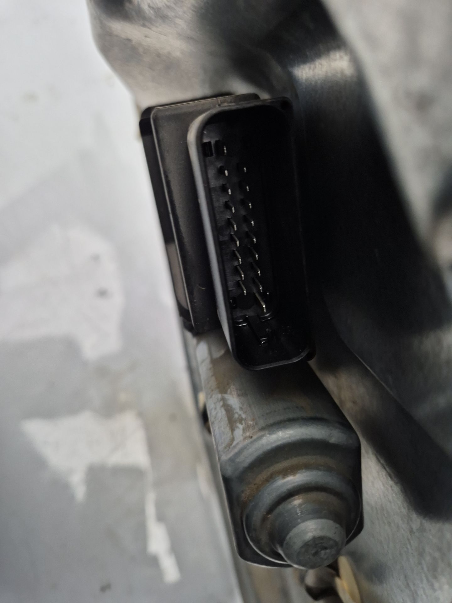 ELEVALUNAS TRASERO IZQUIERDO SEAT LEON 