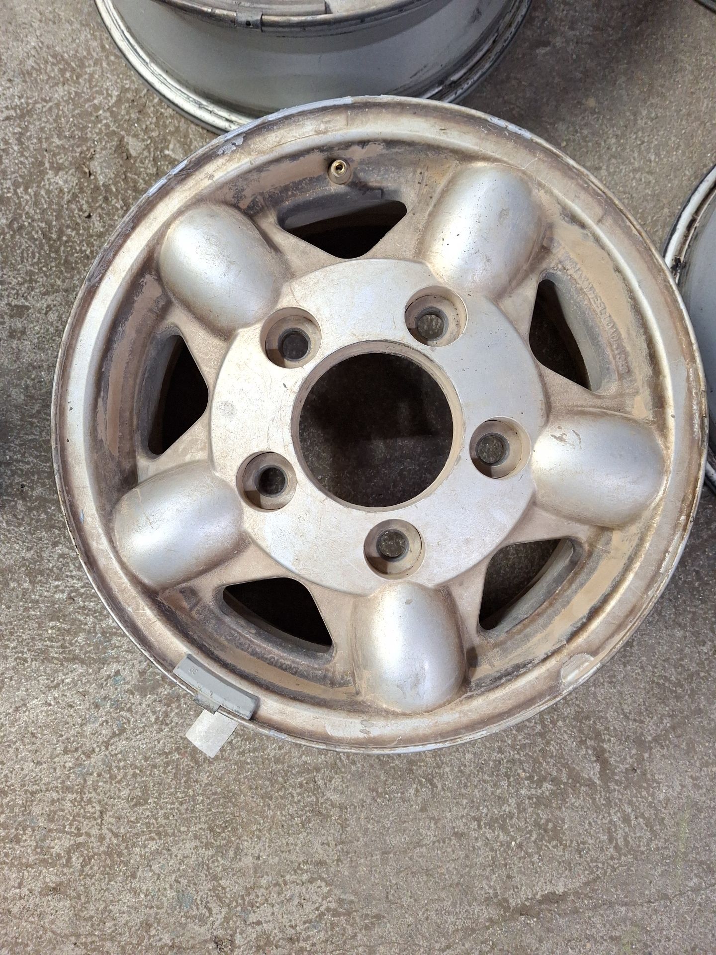 JUEGO LLANTAS TATA SAFARI 
