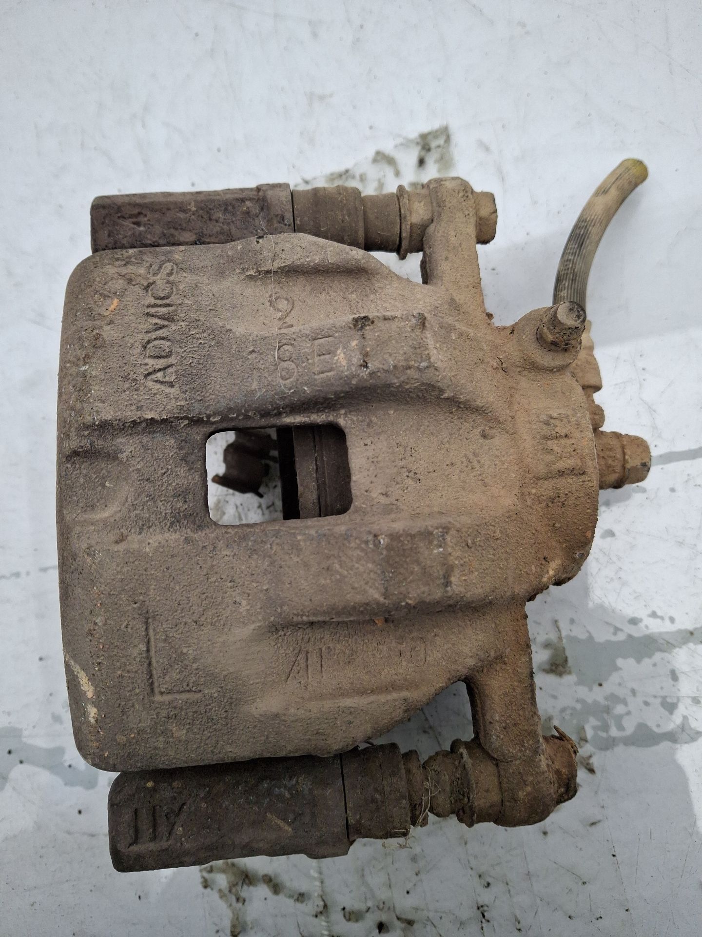 PINZA FRENO DELANTERA IZQUIERDA SUZUKI GRAND 