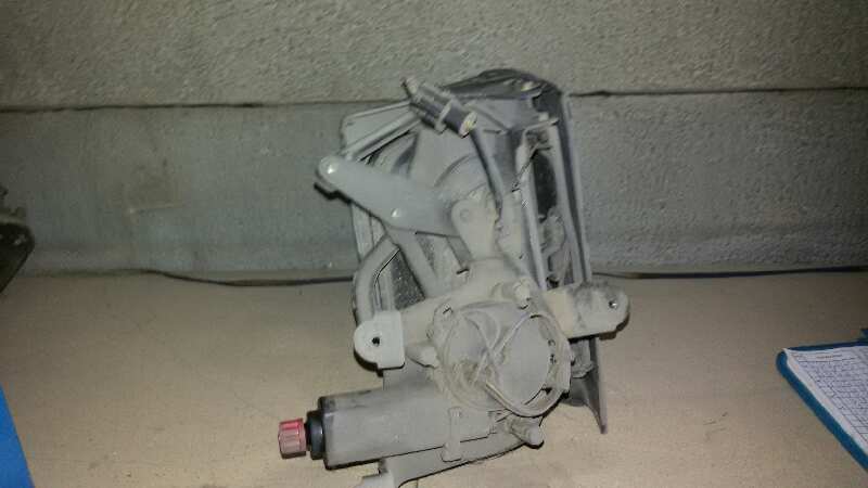 FARO DERECHO MAZDA 323 -- ESCOJA --