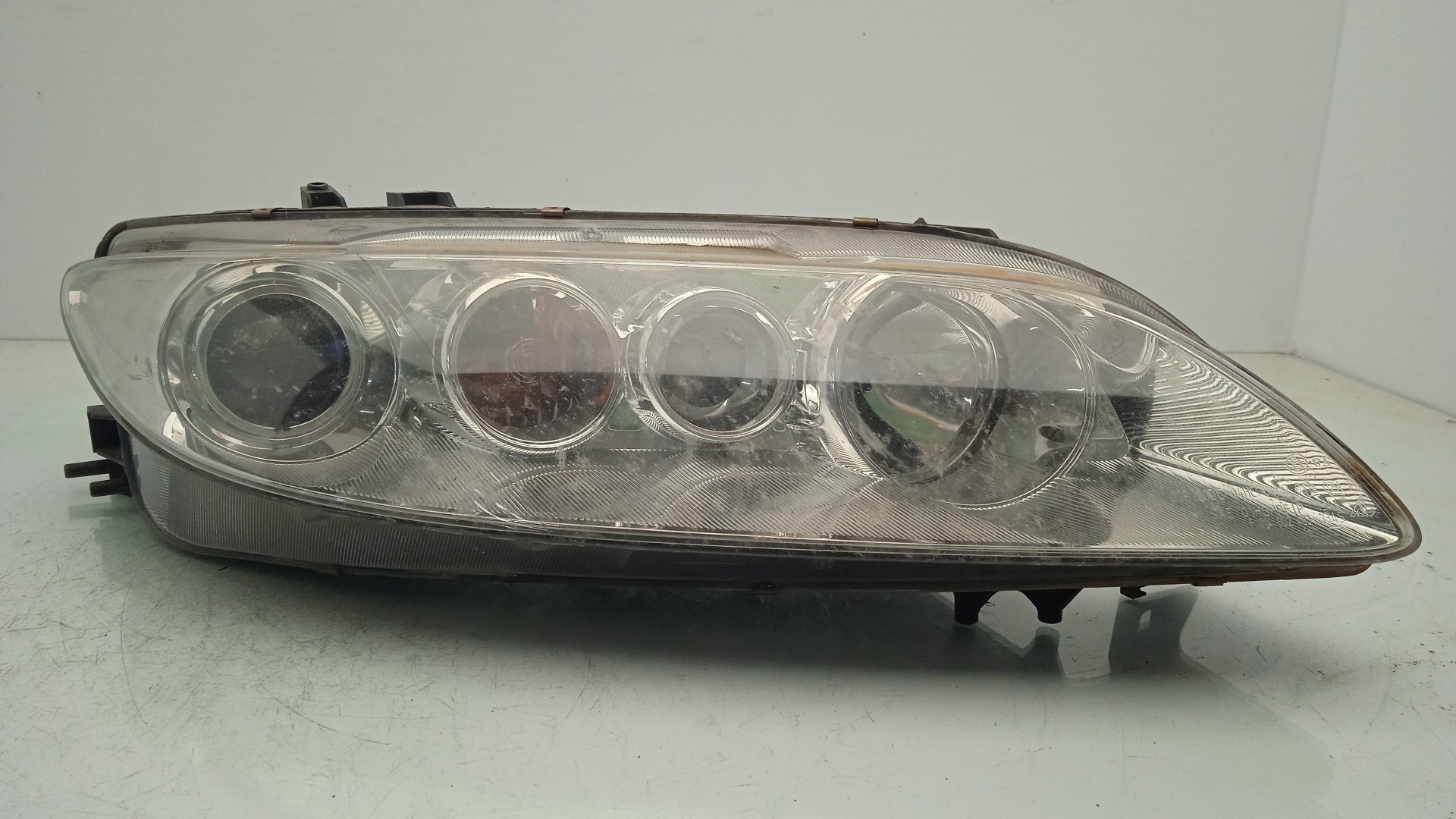 FARO DERECHO MAZDA 6 L8