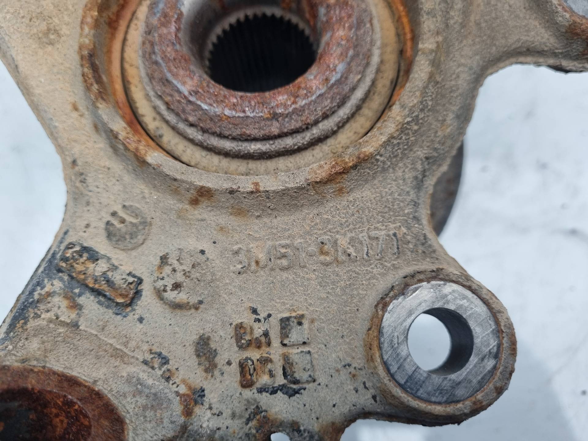 MANGUETA DELANTERA IZQUIERDA FORD FOCUS KKDA