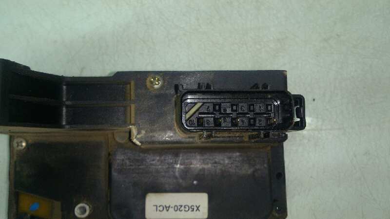 CERRADURA PUERTA DELANTERA DERECHA FORD FIESTA F6JB