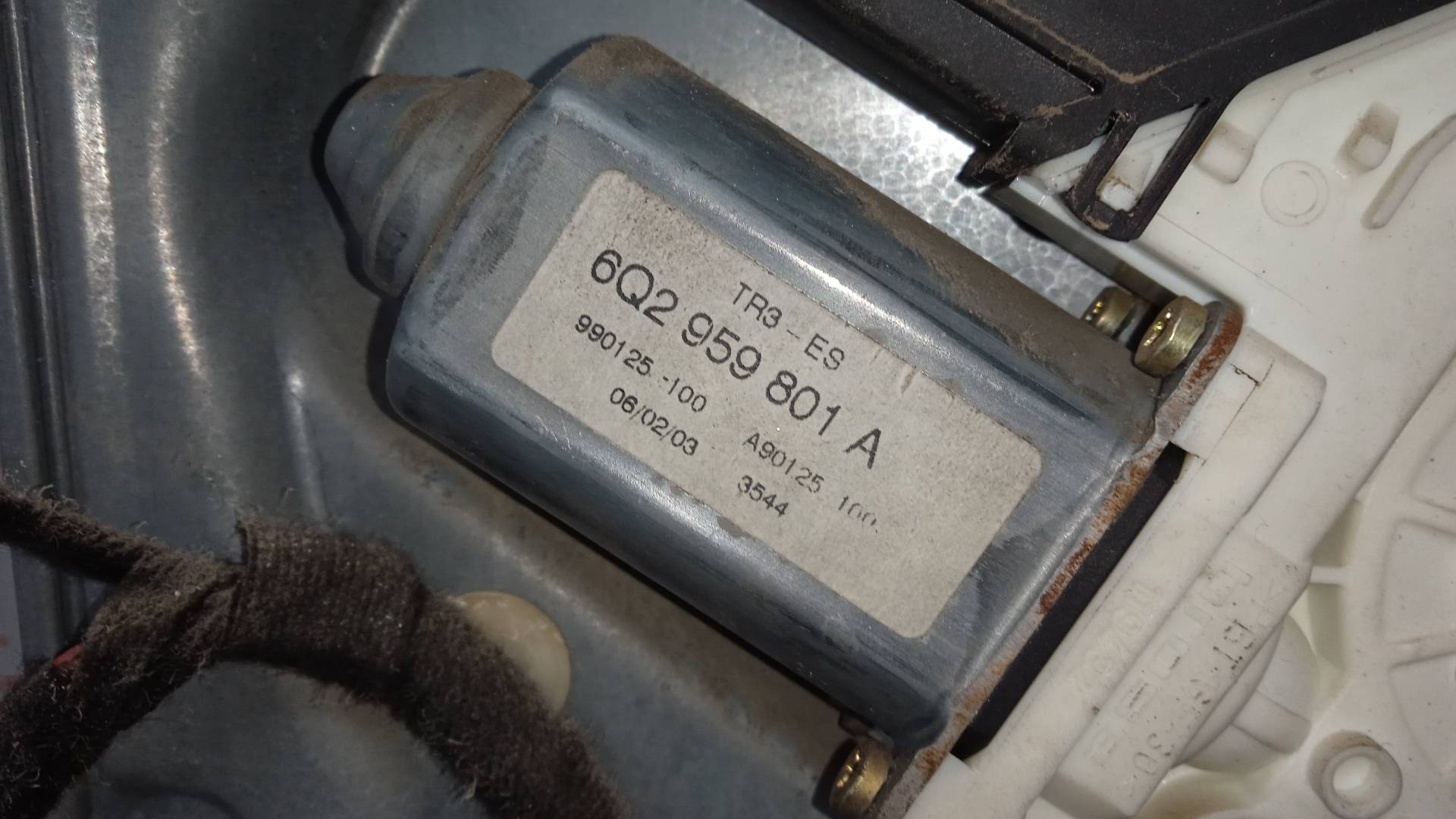 ELEVALUNAS DELANTERO DERECHO SEAT CORDOBA BBY