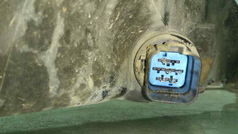 FARO IZQUIERDO FORD FOCUS FYDB