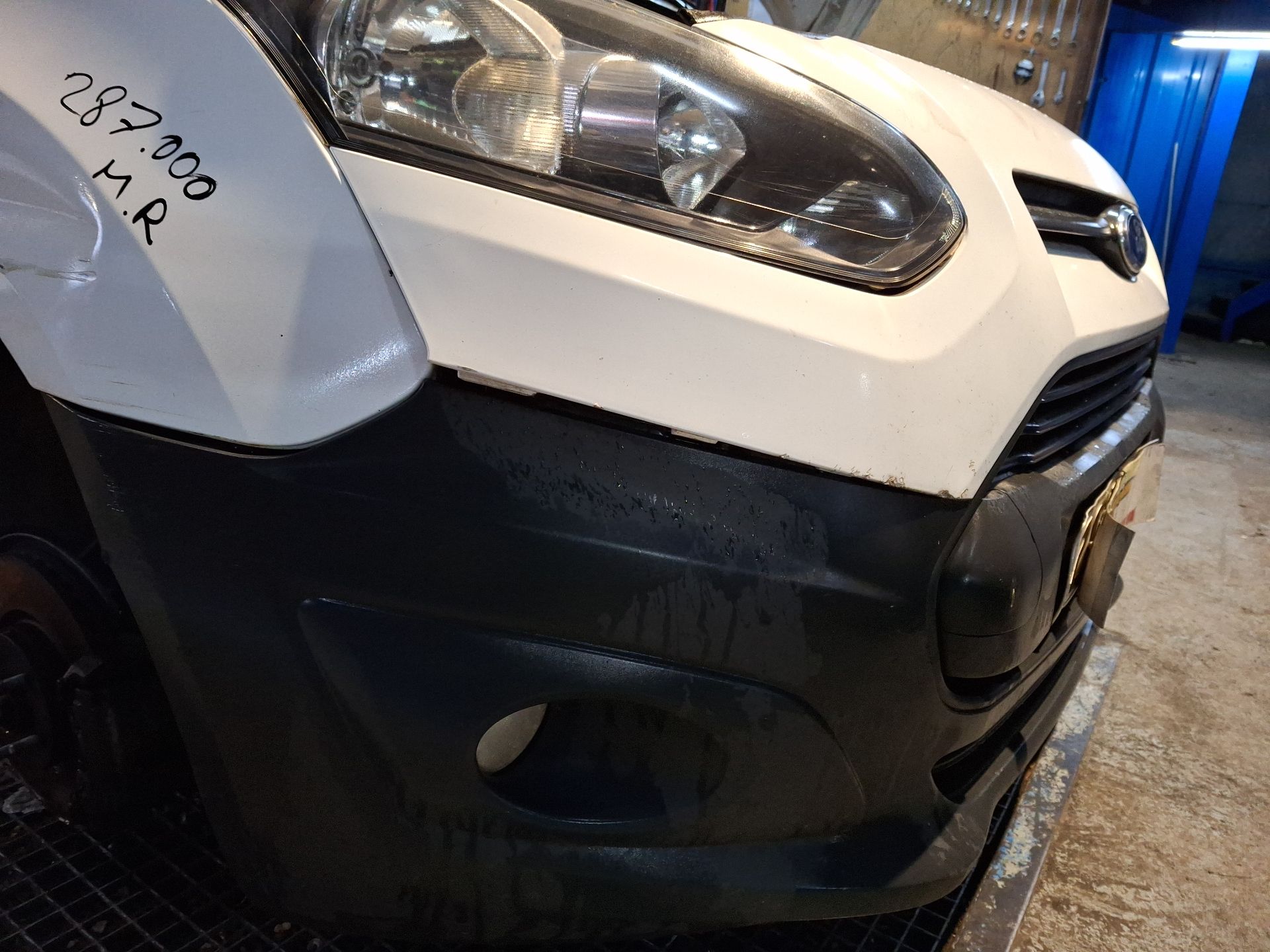 PARAGOLPES DELANTERO FORD TRANSIT 