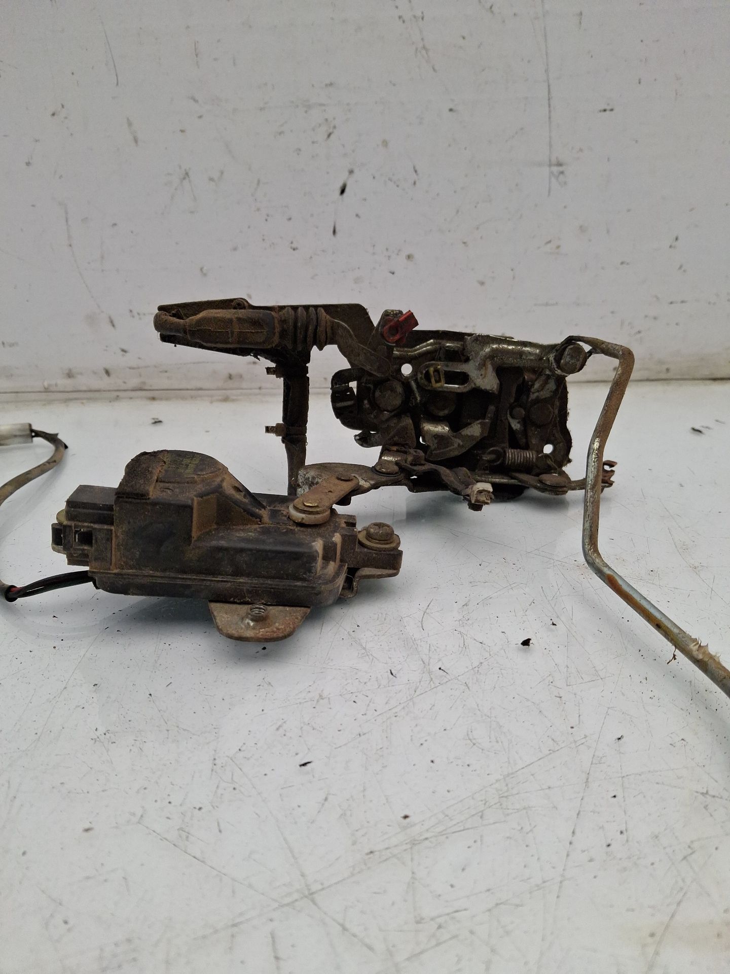 CERRADURA PUERTA DELANTERA DERECHA SUZUKI VITARA 