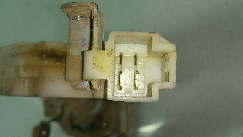 CERRADURA PUERTA DELANTERA DERECHA NISSAN TERRANO TD27T