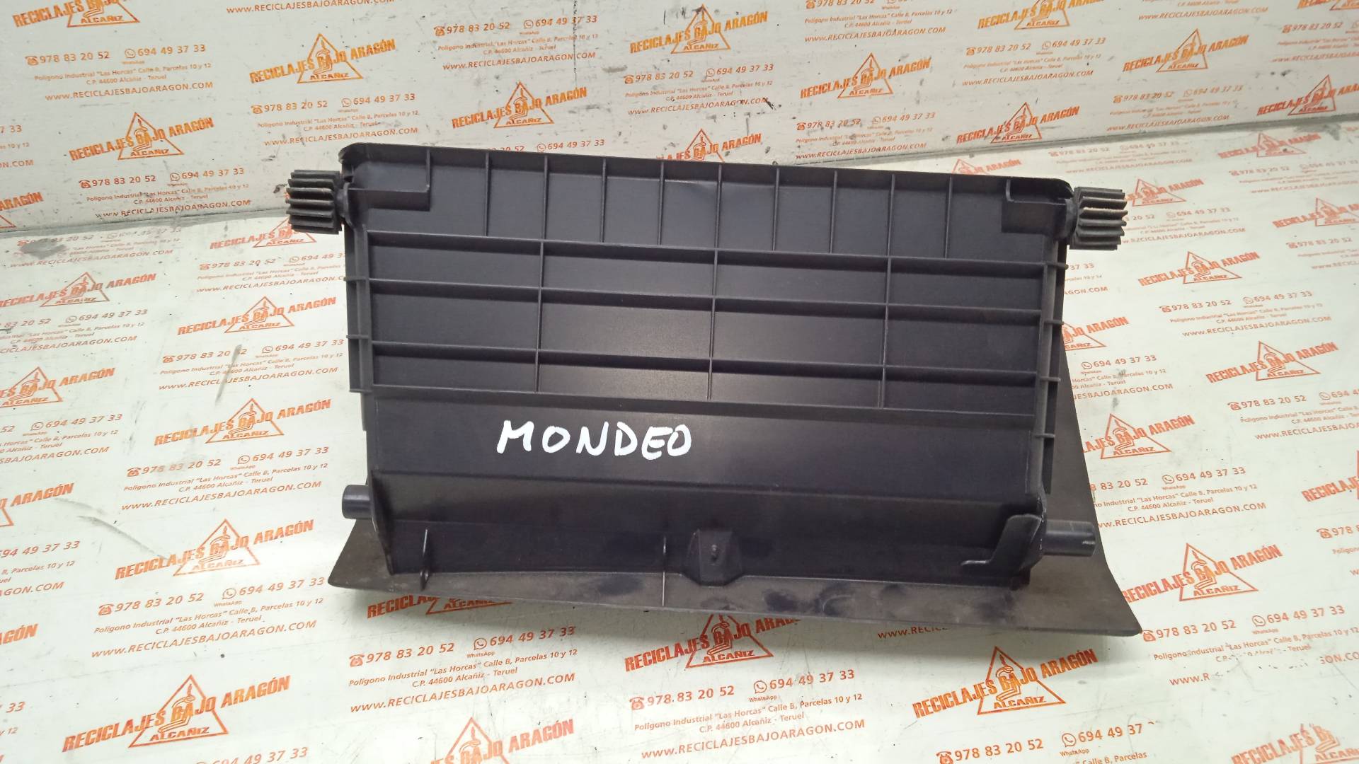 GUANTERA FORD MONDEO RKB