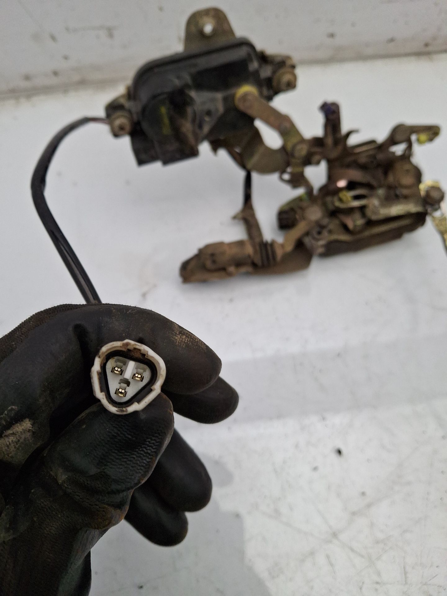 CERRADURA PUERTA DELANTERA IZQUIERDA SUZUKI VITARA 