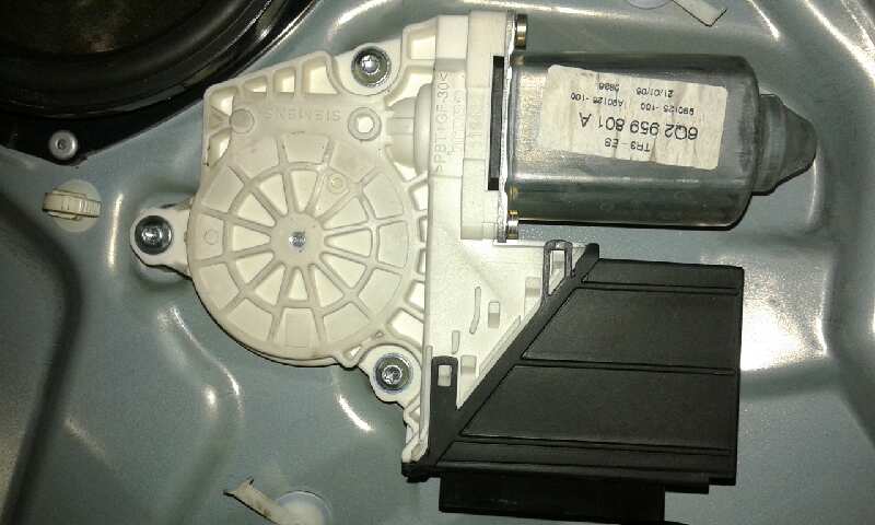 ELEVALUNAS DELANTERO DERECHO SEAT IBIZA 