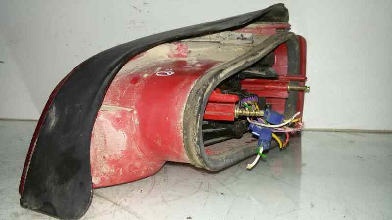 PILOTO TRASERO IZQUIERDO PEUGEOT 106 VJZ (TUD5)