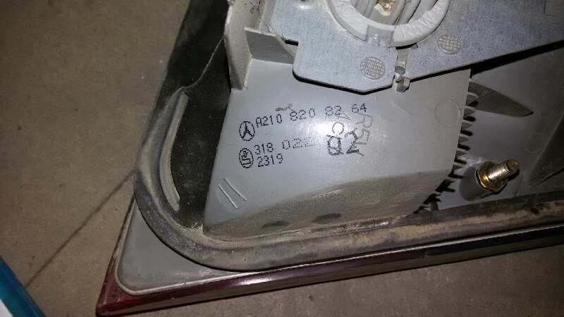 PILOTO TRASERO DERECHO MERCEDES-BENZ CLASE E 