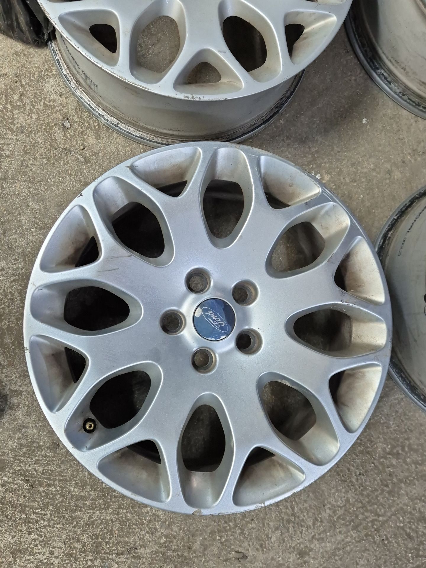 JUEGO LLANTAS FORD FOCUS 