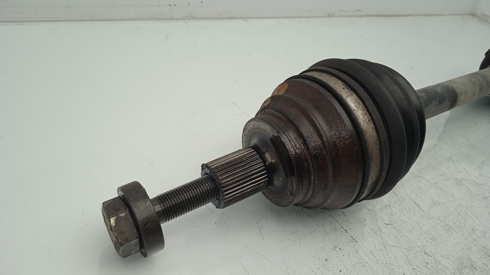 TRANSMISION DELANTERA IZQUIERDA VOLKSWAGEN GOLF BXE